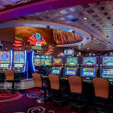 Pemain desa88 menikmati pengalaman bermain sportsbook, slot online, dan live casino di Indonesia
